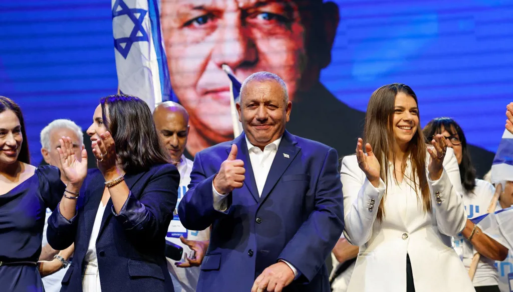 نتنياهو يفقد احتكار الأمن... وآيزنكوت يتقدّم في سباق رئاسة الحكومة