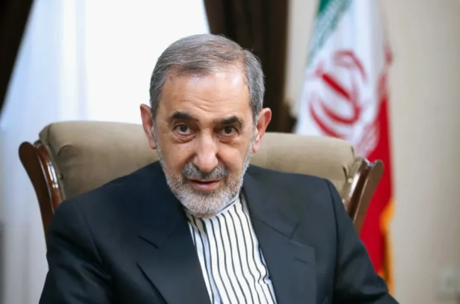 ولايتي لترامب: هُزمتم في الحرب ولن تحققوا بالدبلوماسية ما فشلتم فيه ميدانياً
