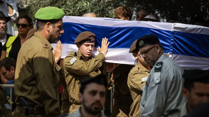 المقاومة الفلسطينية تتصدى للعدو بالكمائن: استنزاف تكتيكي لجيش العدو المرهق