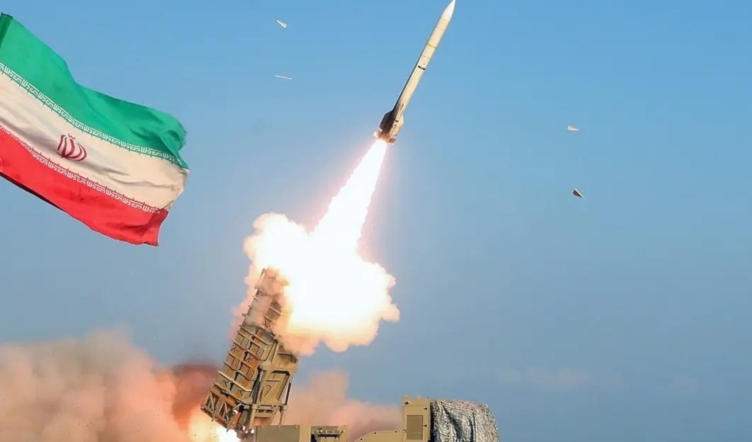 العمليات الإيرانية متواصلة... هرمز مغلق والقواعد الأميركية تحت النار