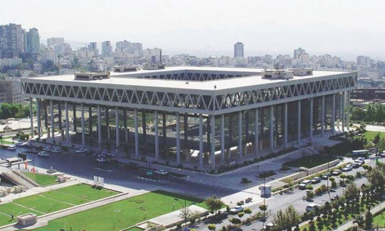 إدانة يمنية واسعة لاستهداف الإعلام الإيراني: اعتداء سافر على الكلمة الحرة